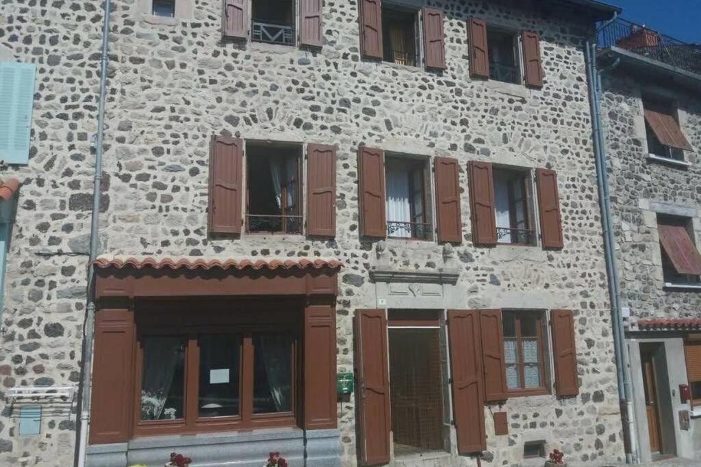Gite De La Chapelle, Au Coeur De La Cite Medievale Allègre Eksteriør bilde